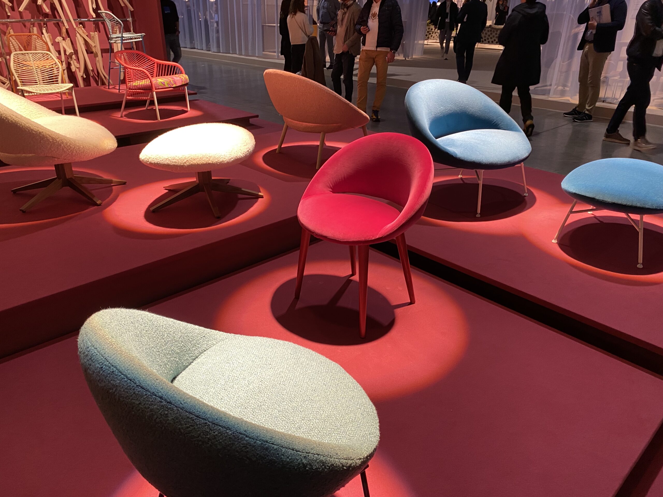 The uncompromising return of color and nature to the furniture industry. Inspiration from the design fair Salone del Mobile